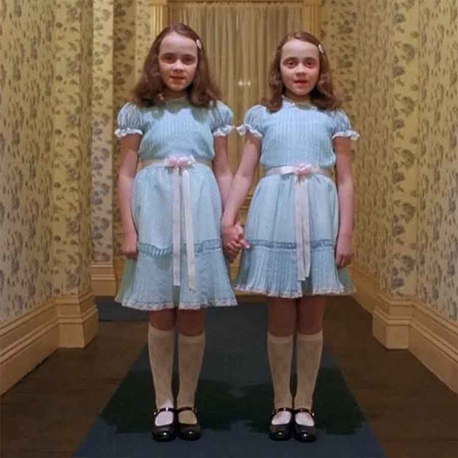 Ep. 246 –  Red Room, Red Room